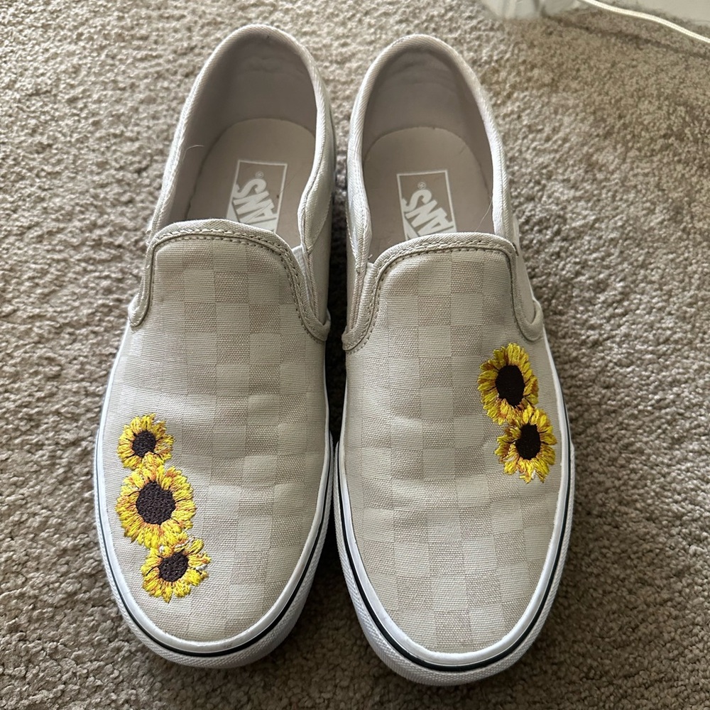 Vans embroidered slip on